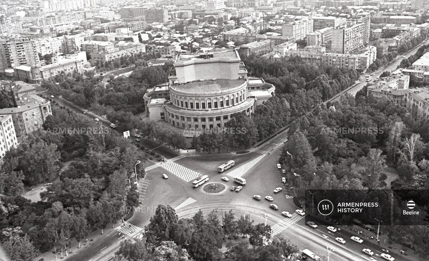 Երևանյան համայնապատկեր. Օպերայի և բալետի ազգային ակադեմիական թատրոն